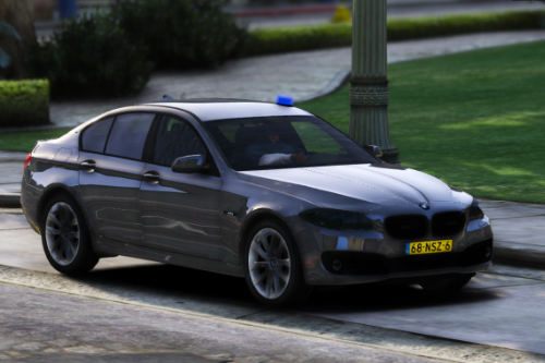 Unmarked BMW 530d F10 Police Car